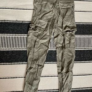 Green cargo pants size 6